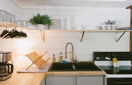 Stanton House | "Rocky Top" - Cozy RRG Cabin off Slade Exit!