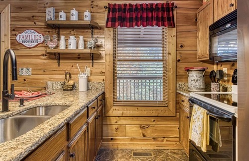 Sevierville Cabin | Rocky Top Heaven - Arcade Game, $1089 tickets each paid day, Dollywood and More!