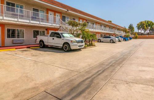 Artesia Hotel | Rodeway Inn Artesia Cerritos