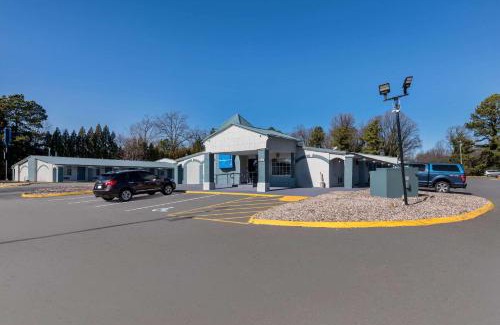 Toddville Road Hotel | Rodeway Inn Charlotte Airport Area