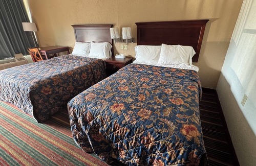 Dunmore Hotel | Rodeway Inn Dunmore