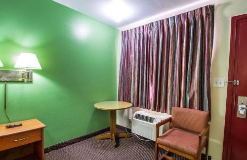 Fort Pierce Hotel | Rodeway Inn Fort Pierce I-95