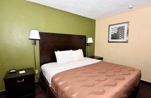 St. Andrews Hotel | Rodeway Inn Harbison Area