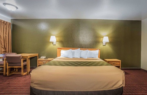 Hurricane Hotel | Rodeway Inn Hurricane - Zion National Park Area
