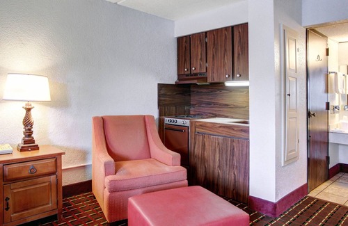 New Braunfels Hotel | Rodeway Inn New Braunfels - San Antonio Area
