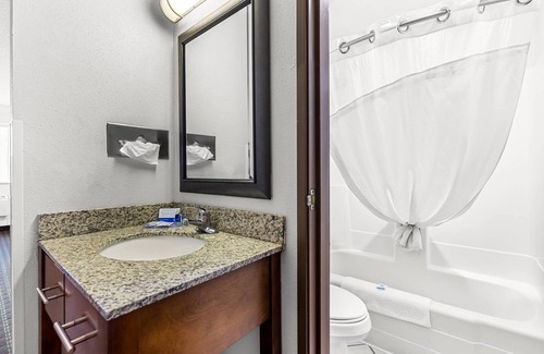 Rapid City Hotel | Rodeway Inn Rapid City North
