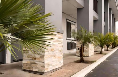 East San Jose Hotel | Rodeway Inn San Jose HWY-101 Tully Rd Exit