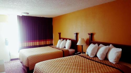 Concord Hotel | Rodeway Inn