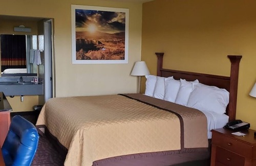Concord Hotel | Rodeway Inn