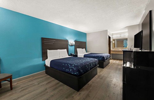 Dumbarton Hotel | Rodeway Inn