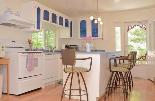 Eastman Cottage | Roger's Place/Chez Roger - Eastman, Quebec