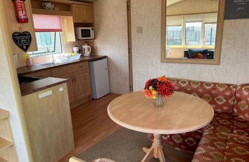 Colchester Apartment | Rohannah static Caravan Fantastic Family and Friends Holiday