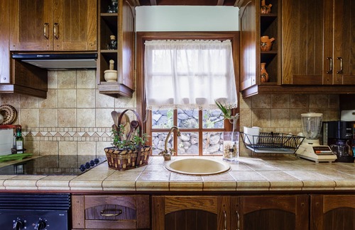 Brena Baja Cottage | Romántica Casa con Buena Ubicación y Wi-fi