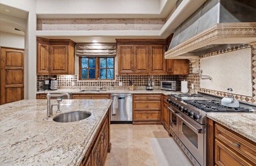 Canyon Ridge Estates Villa | Romantic 4BR Hacienda | Pool, Spa | Close to Town