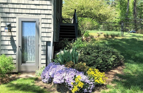 Great Barrington Cottage | Romantic Berkshires Cottage - Stunning Views, Pool
