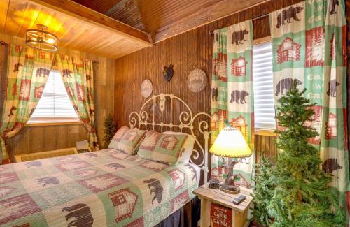 Greers Ferry Apartment | Romantic Escape in Greers Ferry Less Than 1 Mi to Lake