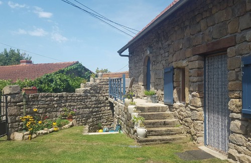 Donzy-le-National House | Romantic family holiday home Gentilhomme near Cluny, Taize and Macon!