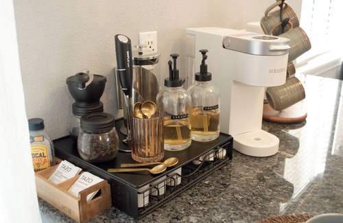 Englewood Condo | Romantic French 1BR| Coffee Bar + Fireplace | DTC