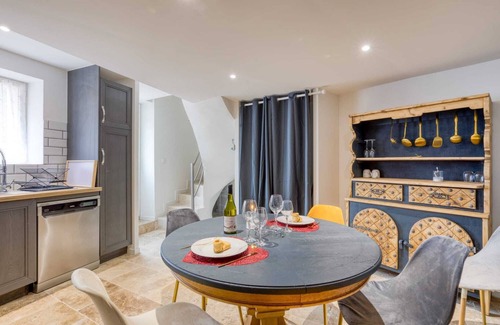Lezignan-la-Cebe House | Romantic gite le Love Baroque 5mn from Pezenas, the town of Molière