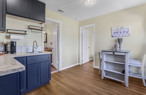 Livermore Cottage | Romantic place - close to downtown Livermore and local wineries