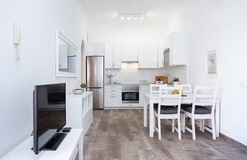Los Gigantes Apartment | Romantic Retreat In Prime Position With Stunning Views