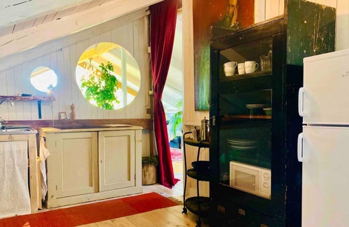 Stjarnsund Villa | Romantic Spa Villa with Fireplace by the lake