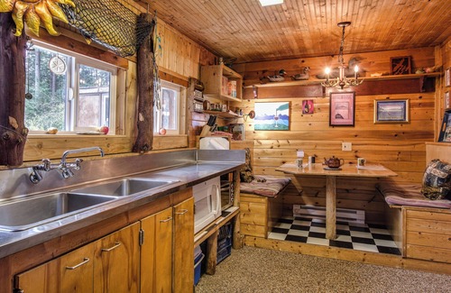 Lummi Island Cabin | Romantic Waterview Island Cabin/Enclosed Hot TUB/Pet Friendly/wood fire n