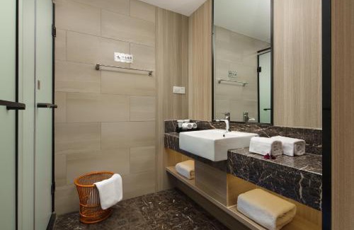 Tonglu County Hotel | Rome Hotel