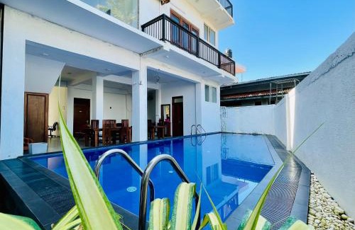 Hikkaduwa Hotel | Rominrich