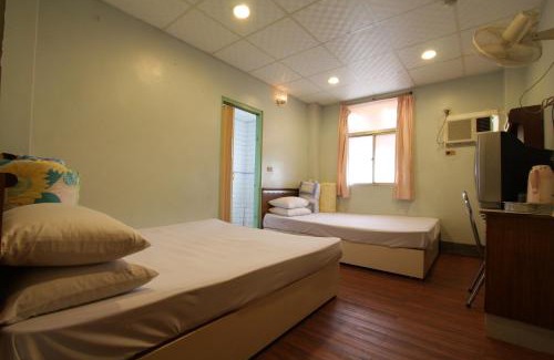 West District Hotel | Ron Gong Hotel