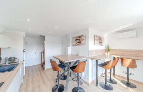 Saint Clair Apartment | Rooftop d'exception, vue Rhône, 12 personnes, Caluire