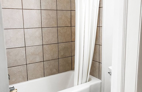 Whitehall Apartment | Room #12