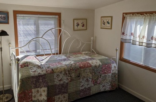 Pinehurst House | Room #3 at the Apple Place