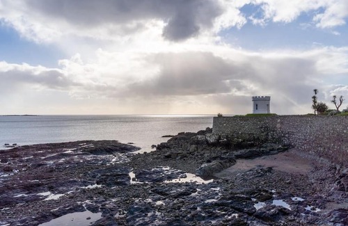 Marazion Apartment | Room 4, Hotel style double bedroom in Marazion