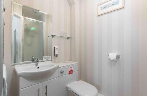 Marazion Apartment | Room 4, Hotel style double bedroom in Marazion