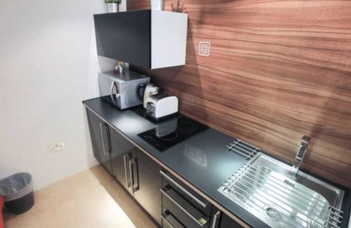 Bishopsgate House | Room 5 - Eames Suite at Room Home Stay