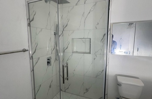 Kingston House | Room-charming Kingston Room to Rent With