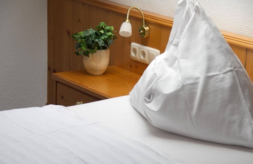 Schoerfling am Attersee Apartment | Room de luxe 1 - Pension KNOLL am Attersee