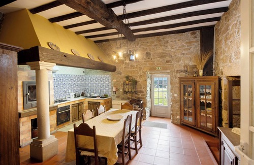 Moimenta da Beira Apartment | Room 'Family' with Shared Garden and Wi-Fi