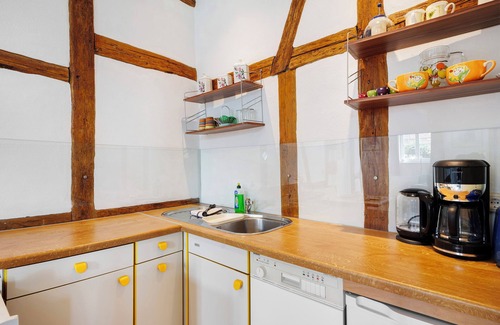 Schlagsdorf Apartment | Room 'Grünes Zimmer' with Shared Garden and Wi-Fi