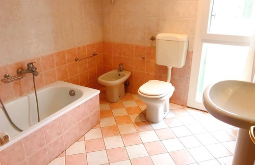 Padova House | Room in Apartment - B&B in the Heart of the University Town of Padua for Short Summer Trips