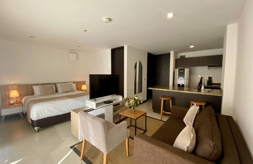 Rionegro House | Room in Guest Room - Elegant And Sophisticated Suite