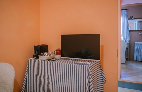 Fermo House | Room in PALACE, in the historic center