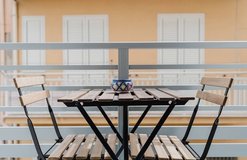 Montallegro Apartment | Room 'Linosa' with Balcony, Wi-Fi and Air Conditioning