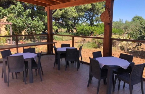 Rilievo Apartment | Room 'Maidda' with Shared Garden, Wi-Fi and Air Conditioning