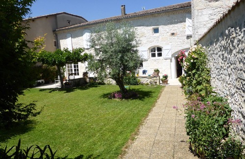Tournecoupe House | Room MAUVE, Bed and Breakfast Saint Roch, indoor heated pool