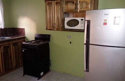 Caribbean Estates House | Room on a Budget
