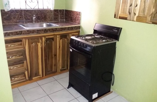 Caribbean Estates House | Room on a Budget