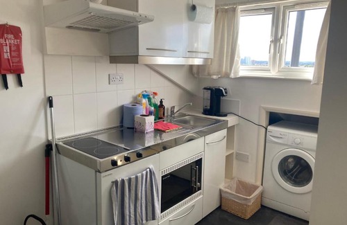 South Norwood Apartment | Room With A View Over South London