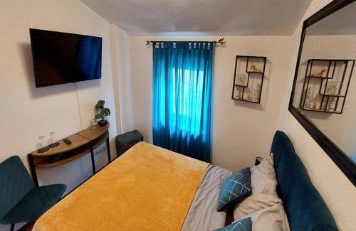 Cres House | Rooms Argo